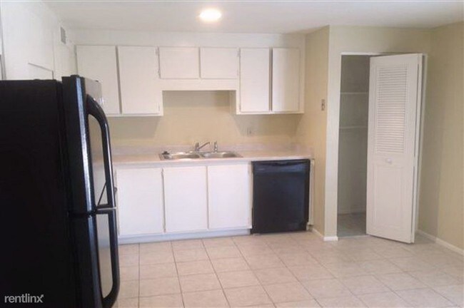 Foto del edificio - 13215 N 42nd St