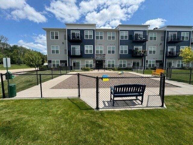 Foto del edificio - Crossroads at Elm Creek