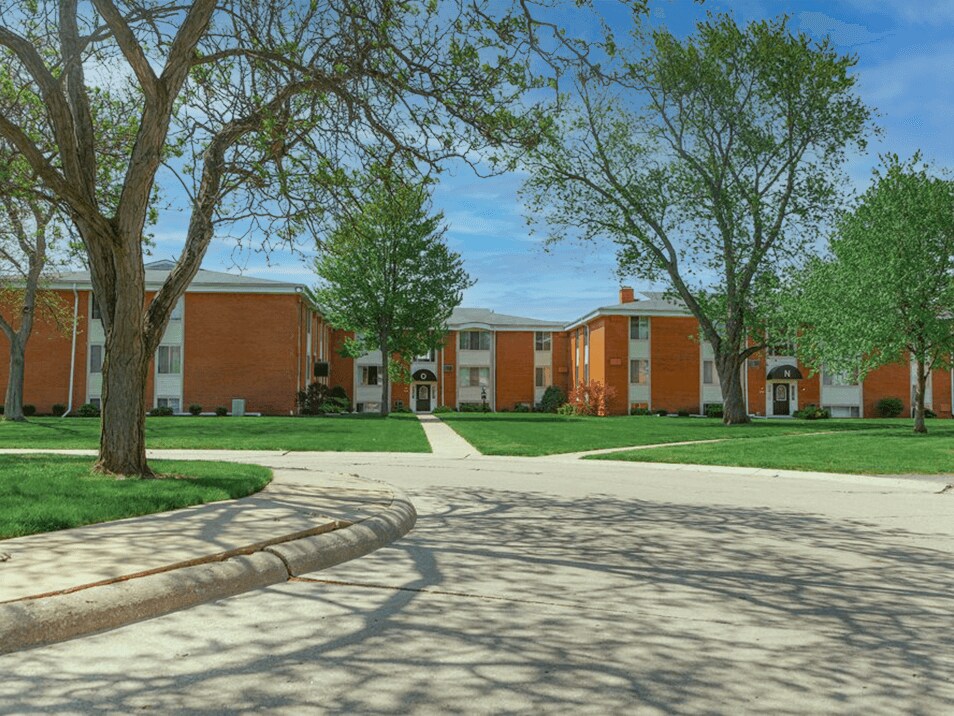 Miracle Manor Apartments 5066 Jamieson Dr Toledo, OH