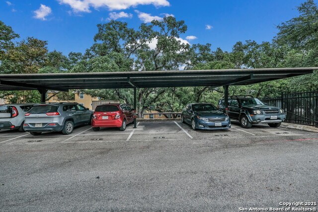 Foto del edificio - 7323 Snowden Rd