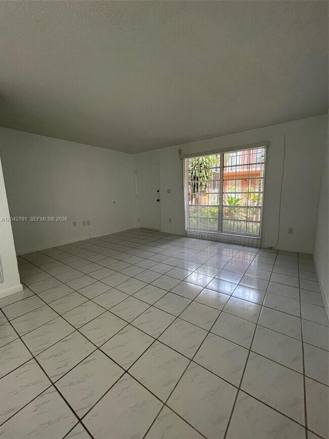 Foto del edificio - 10832 SW 88th St