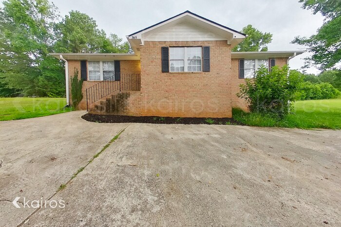 Primary Photo - 365 Big Oak Cir