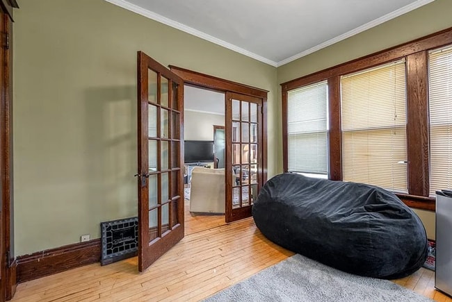 Building Photo - 521 2nd Ave