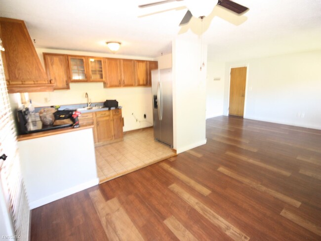 Foto del edificio - 3 br, 1 bath House - 3690 Endover Road