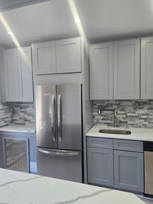 Building Photo - 540 46th St Building Photo - 540 46th St