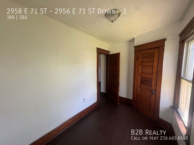 Building Photo - 2958 E 71st St