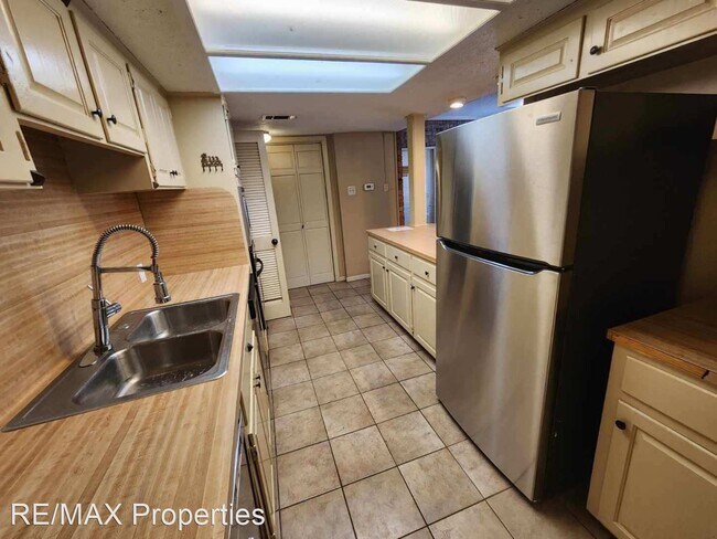 Foto del edificio - 3 br, 3 bath House - 4924 Stumberg Lane