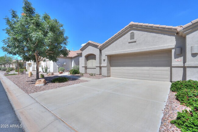 Foto del edificio - 1412 N Desert Willow St