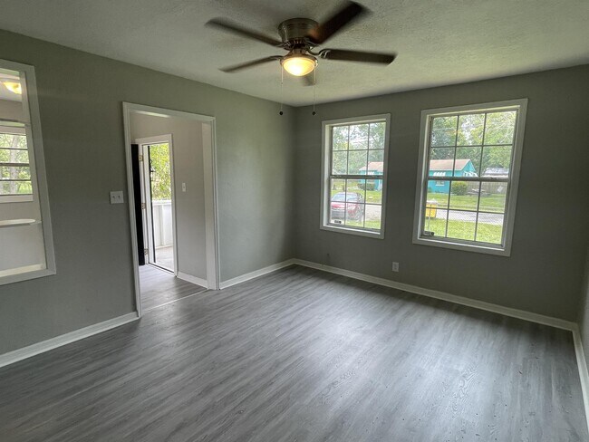 Foto del edificio - 3083 W 19th St