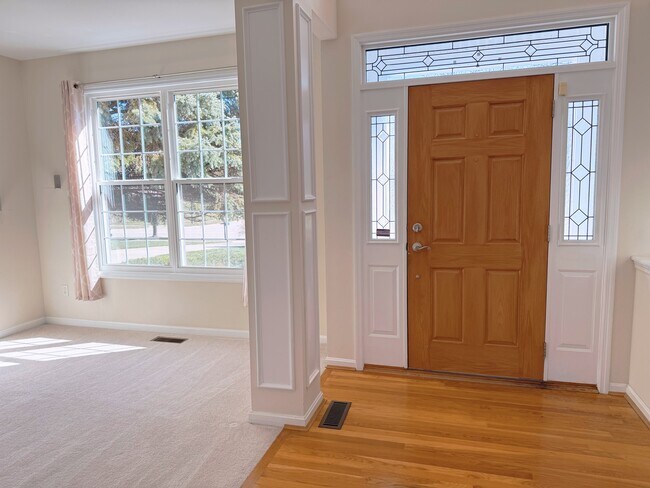 Building Photo - 4907 Forest Ridge Dr