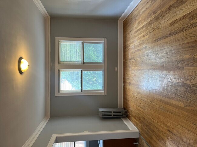 Foto del edificio - 225 E 78th St