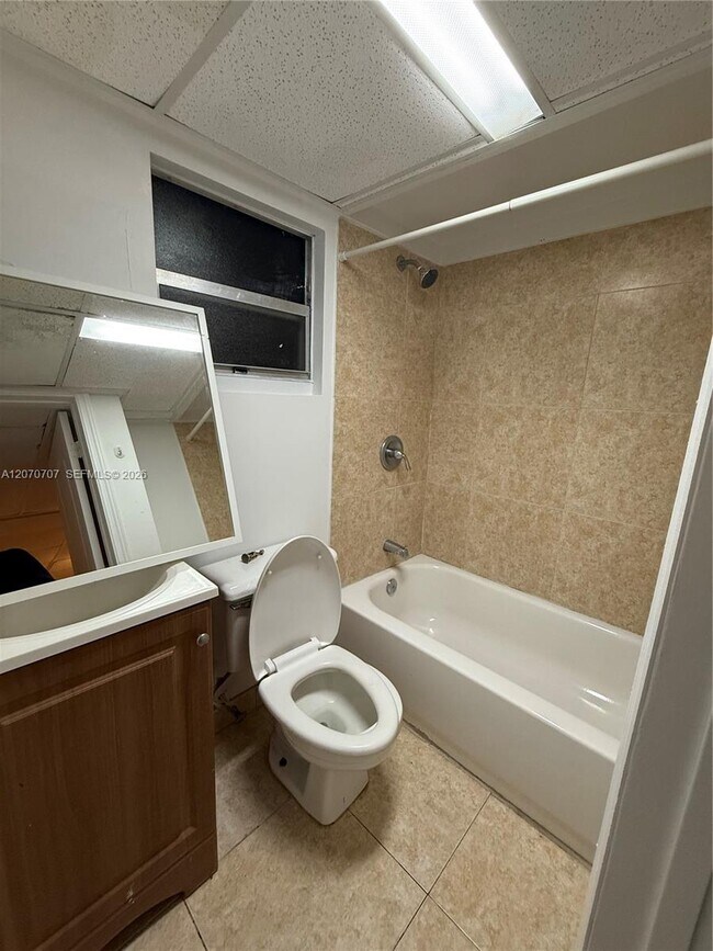 Foto del edificio - 700 SW 8th Ave