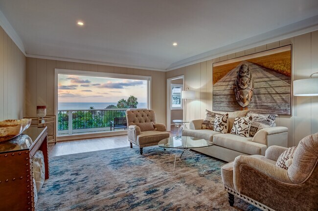 Foto del edificio - 7661 Hillside Dr