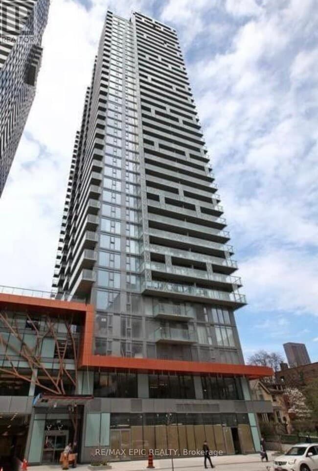 Building Photo - 50 Wellesley St E