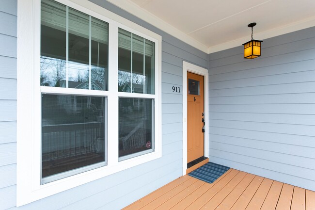 Building Photo - Downtown Durham Oasis! - Three Bedroom Home With Truly Unique Entire Top Floor Primary Suite