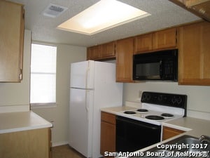 Building Photo - 941 Schertz Pkwy