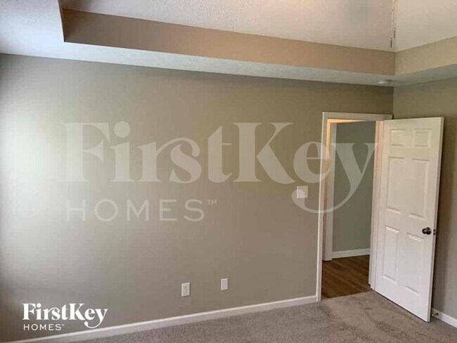 Foto del edificio - 6009 Pleasant Hill Dr