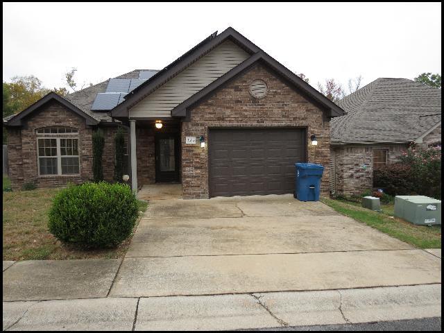 Building Photo - 3323 Moss Creek Dr