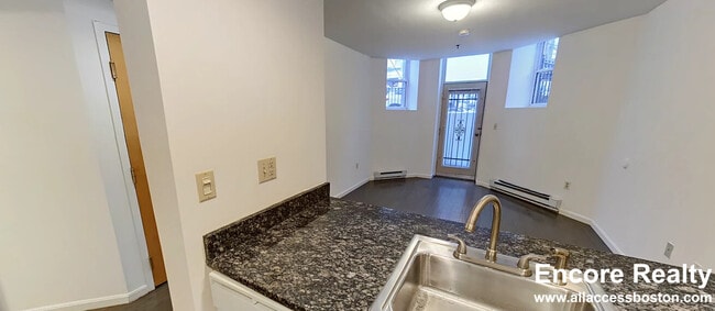 Building Photo - 20 Queensberry St