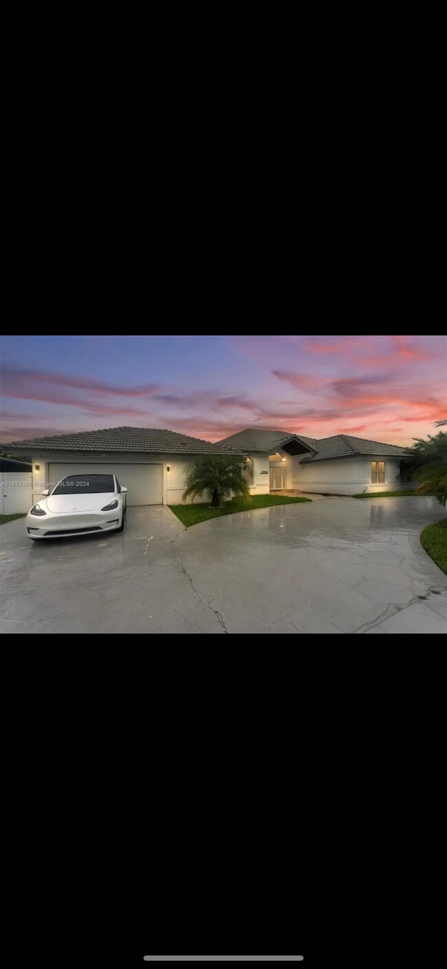 Foto del edificio - 19905 SW 135th Ave