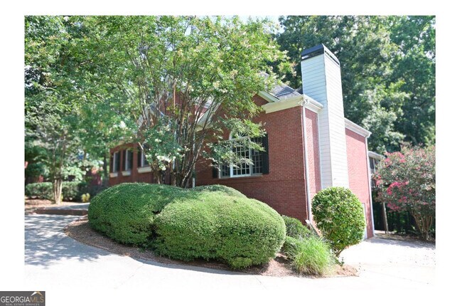 Building Photo - 3885 Waterford Dr