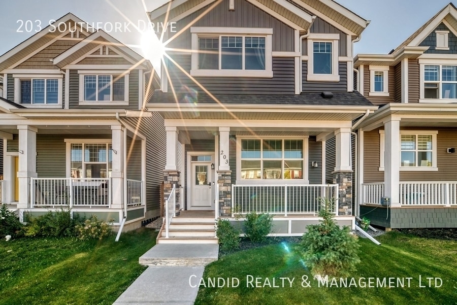 Primary Photo - Three Bedroom Full House for rent