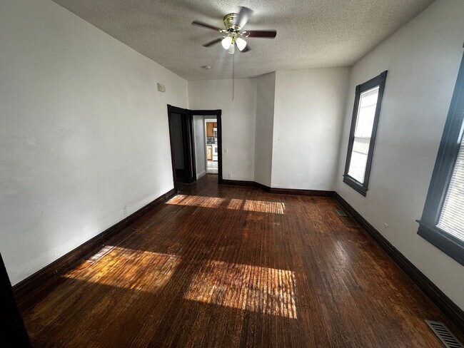 Foto del edificio - 305 N 16th st.