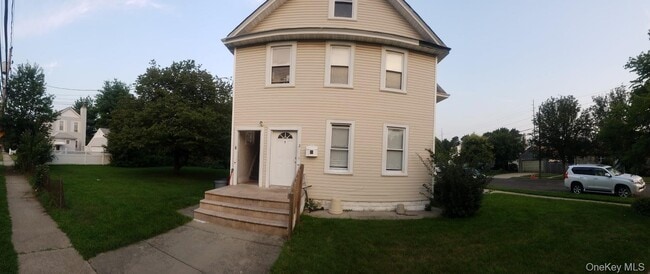 Building Photo - 83 Kraemer St