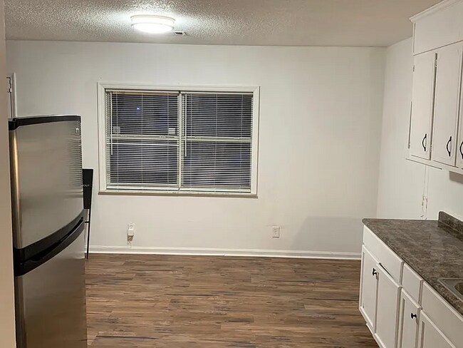 Foto del edificio - 2522 Medford Pl