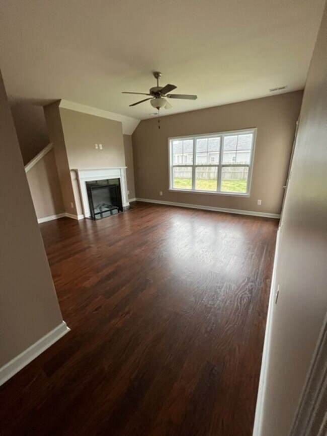 Foto del edificio - FOUR BEDROOM