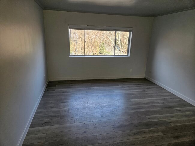 Building Photo - 91 Rumson Rd NE