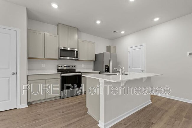 Building Photo - 4210 Oswin Dr