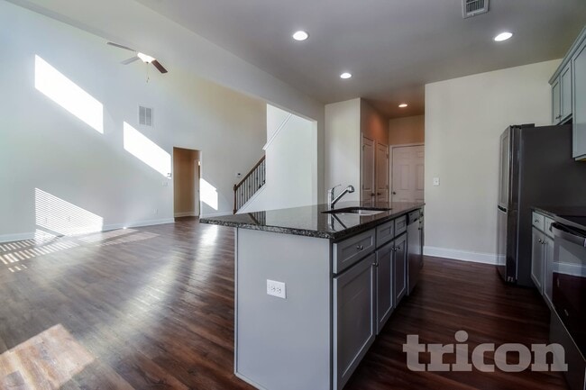 Building Photo - 3911 Bella View Ln