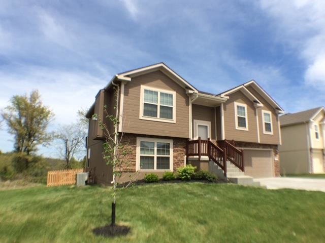 Building Photo - 1614 NW Hilltop Ln