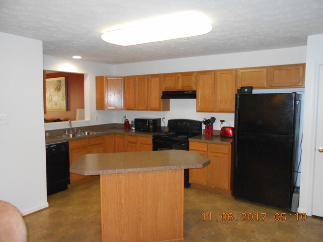 Building Photo - 939 Tipton Rd