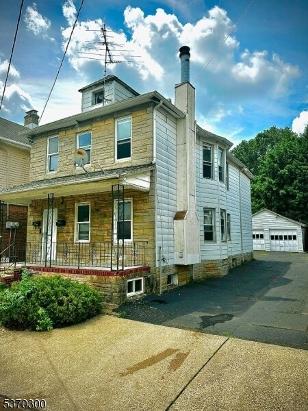 Foto principal - 1760 Winfield St
