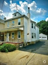 Building Photo - 1760 Winfield St