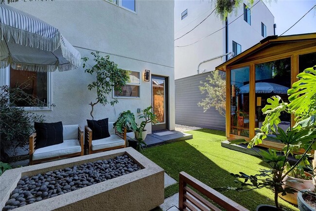 Foto del edificio - 2153 S West View St