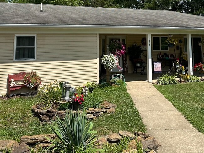 Building Photo - 3 Bedroom Single Family Home in Goreville