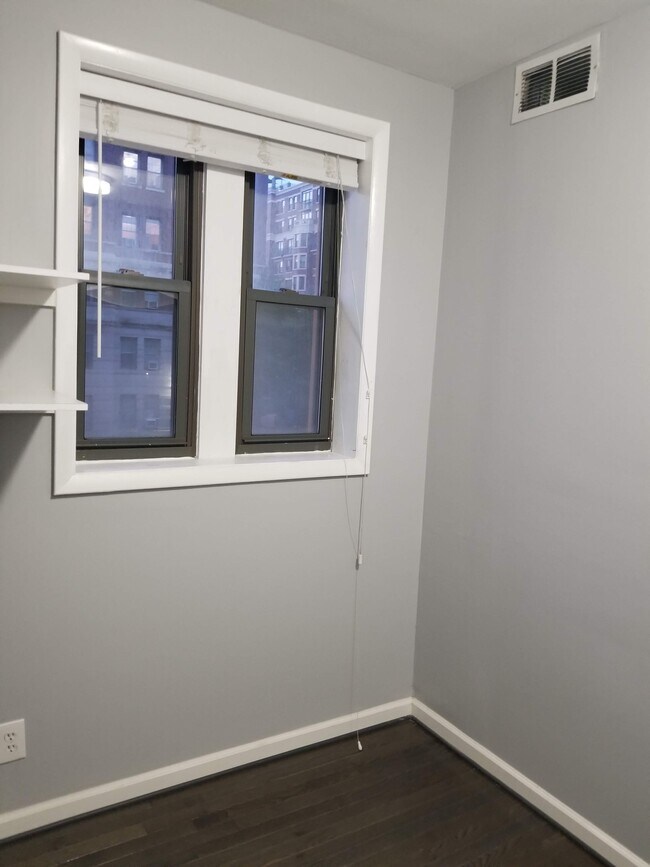 Building Photo - 1133 13th St NW