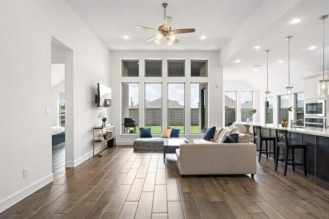 Foto del edificio - 4301 Arbor Crest Ln