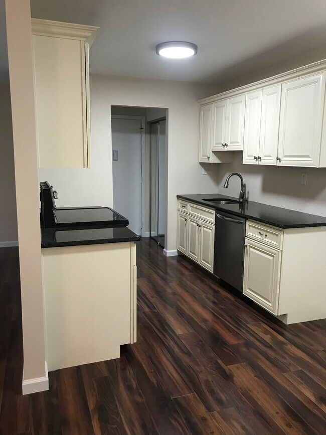 Foto del edificio - 34 Meadow Green Cir