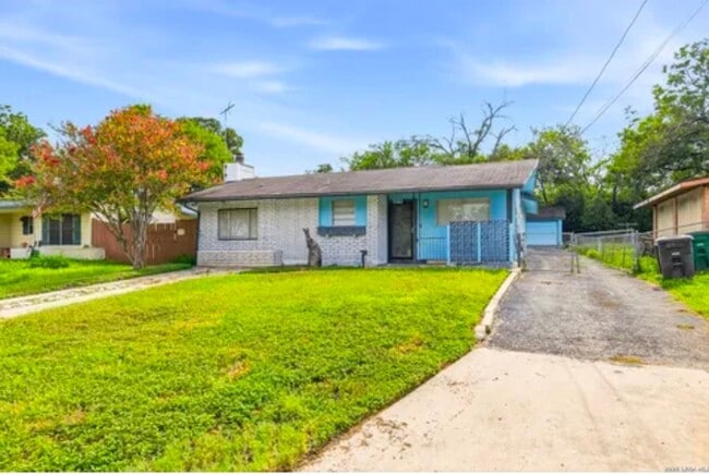 Photo - 214 Early Way Dr (San Antonio, TX) House