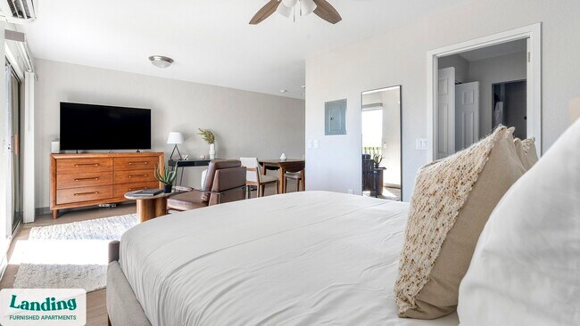 Building Photo - 2305 Aaron St