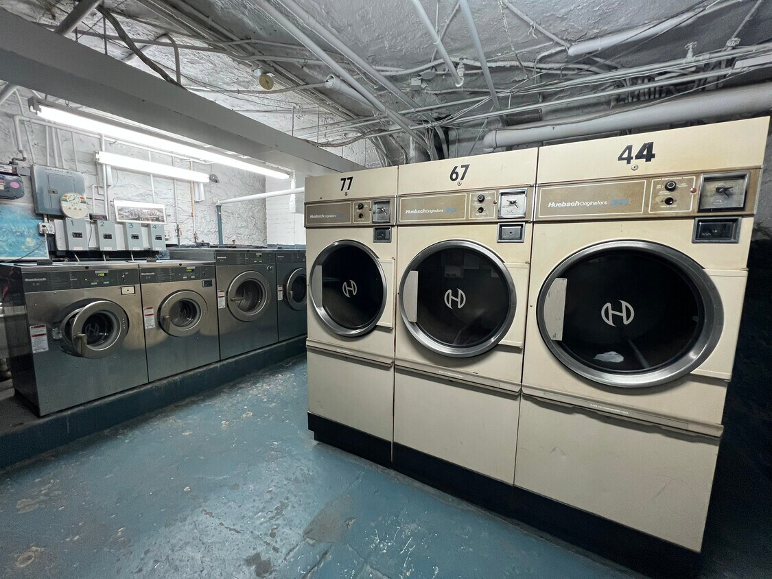 Foto del edificio - 160 Claremont Ave