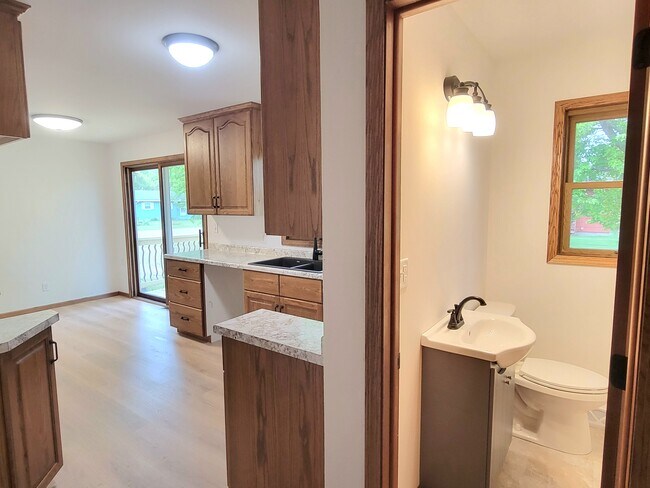 Foto del edificio - 227526 Partridge Ave