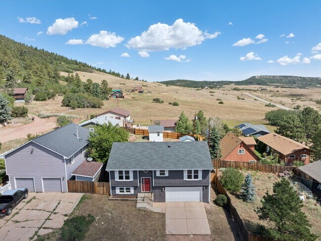 Building Photo - 103 Aurelia Ave