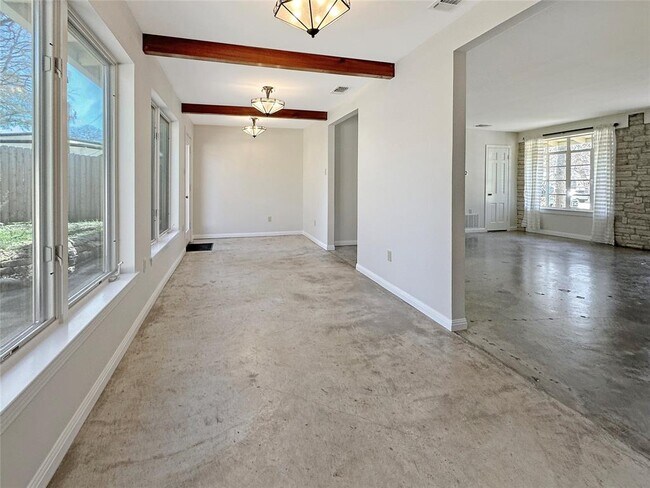 Building Photo - 4207 Wilshire Pkwy