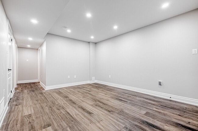 Building Photo - 36 Quinton Ridge