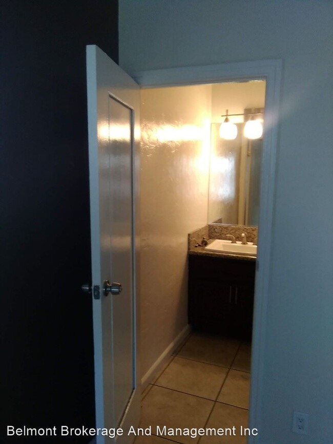 Foto del edificio - 625-629 E 4th St